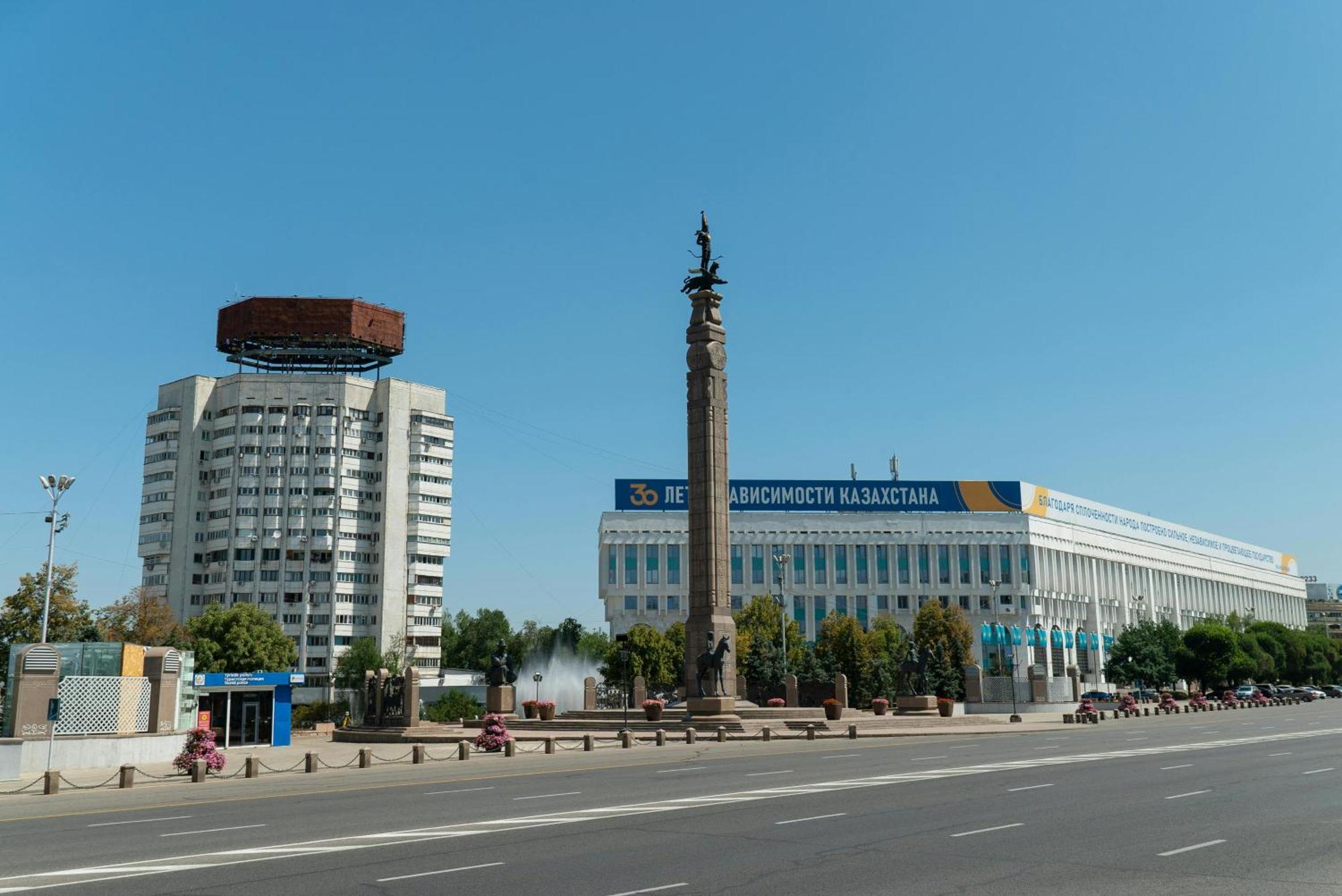 Nadezhda Apartments In Touristic Area, On The Dostyk Avenue 89 Almaty Eksteriør billede