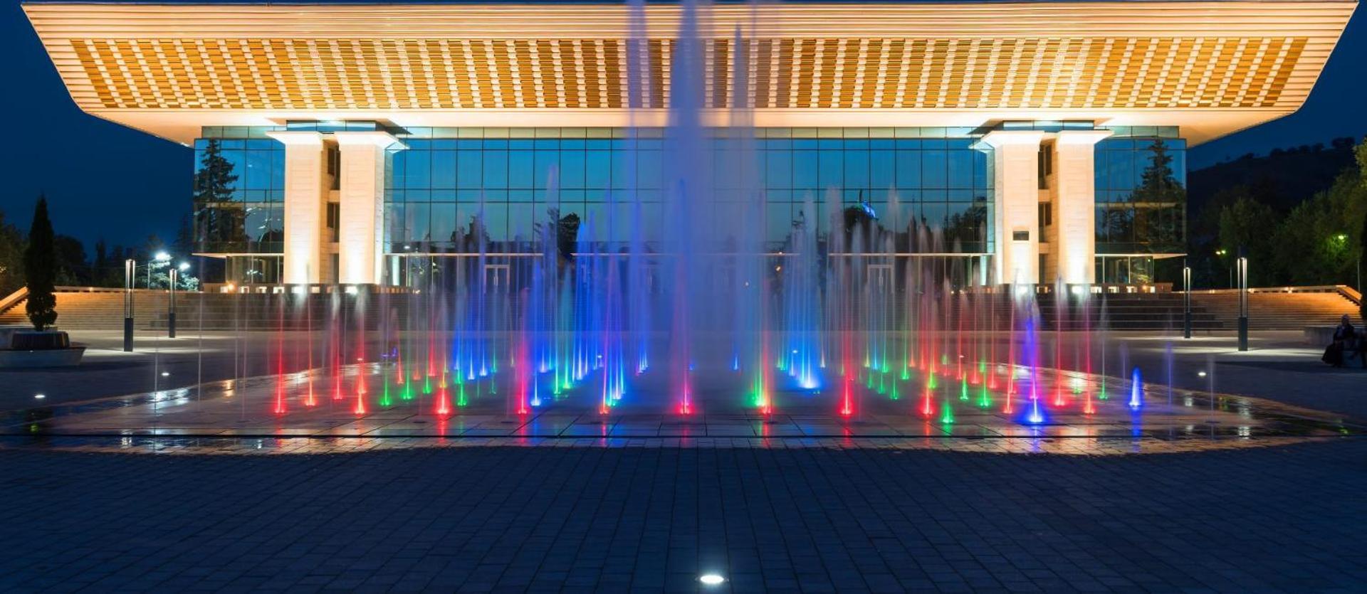 Nadezhda Apartments In Touristic Area, On The Dostyk Avenue 89 Almaty Eksteriør billede